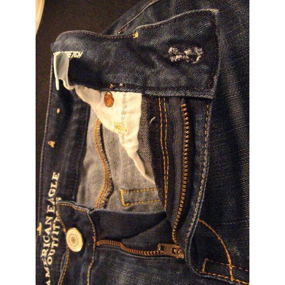 American Eagle CUTOFF JEANS SHORTS Womans Sz 6 Blue Denim SUPER STRETCH Wiskered - Picture 4 of 10